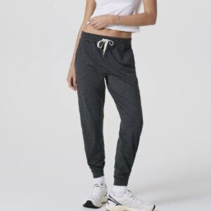 Vuori | Performance Jogger Charcoal Heather Medium